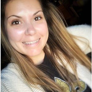 Meet your Posher, Nicole